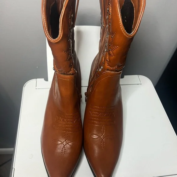 Cowboy bootss brown size 11 - Picture 2 of 5